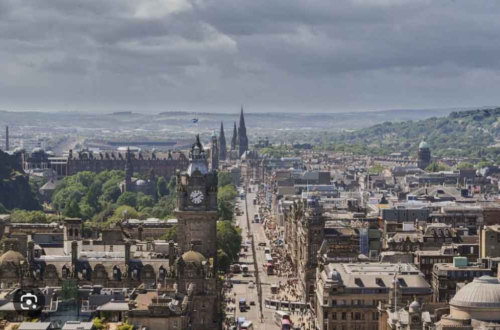 Edinburgh cityscape at night